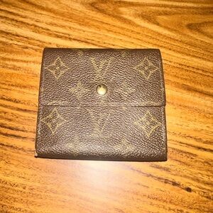 Cute Louis Vuitton wallet. Authentic